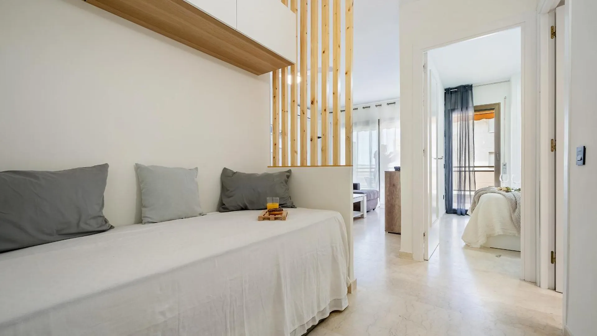 Aquamarina Apartments La Pineda Spain