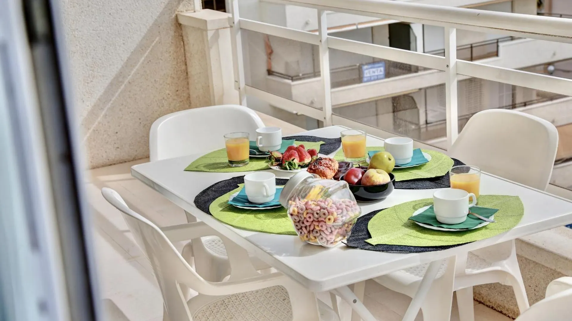 Aquamarina Apartments La Pineda 0*,  Spain
