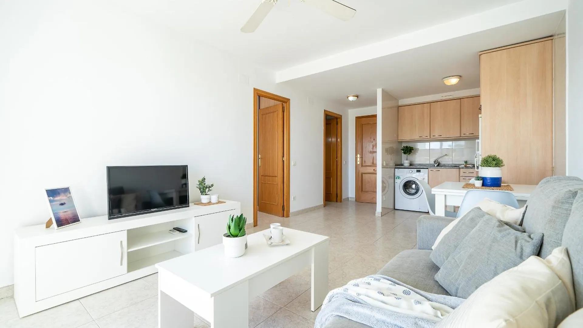 Aquamarina Apartments La Pineda