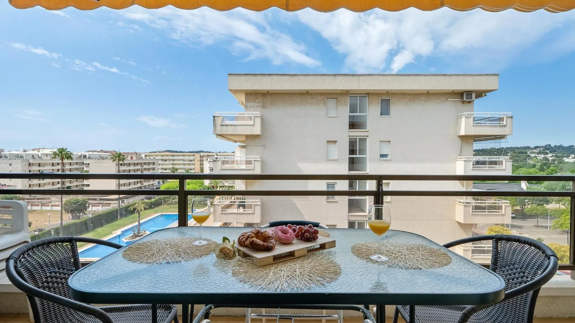Aquamarina Apartments La Pineda