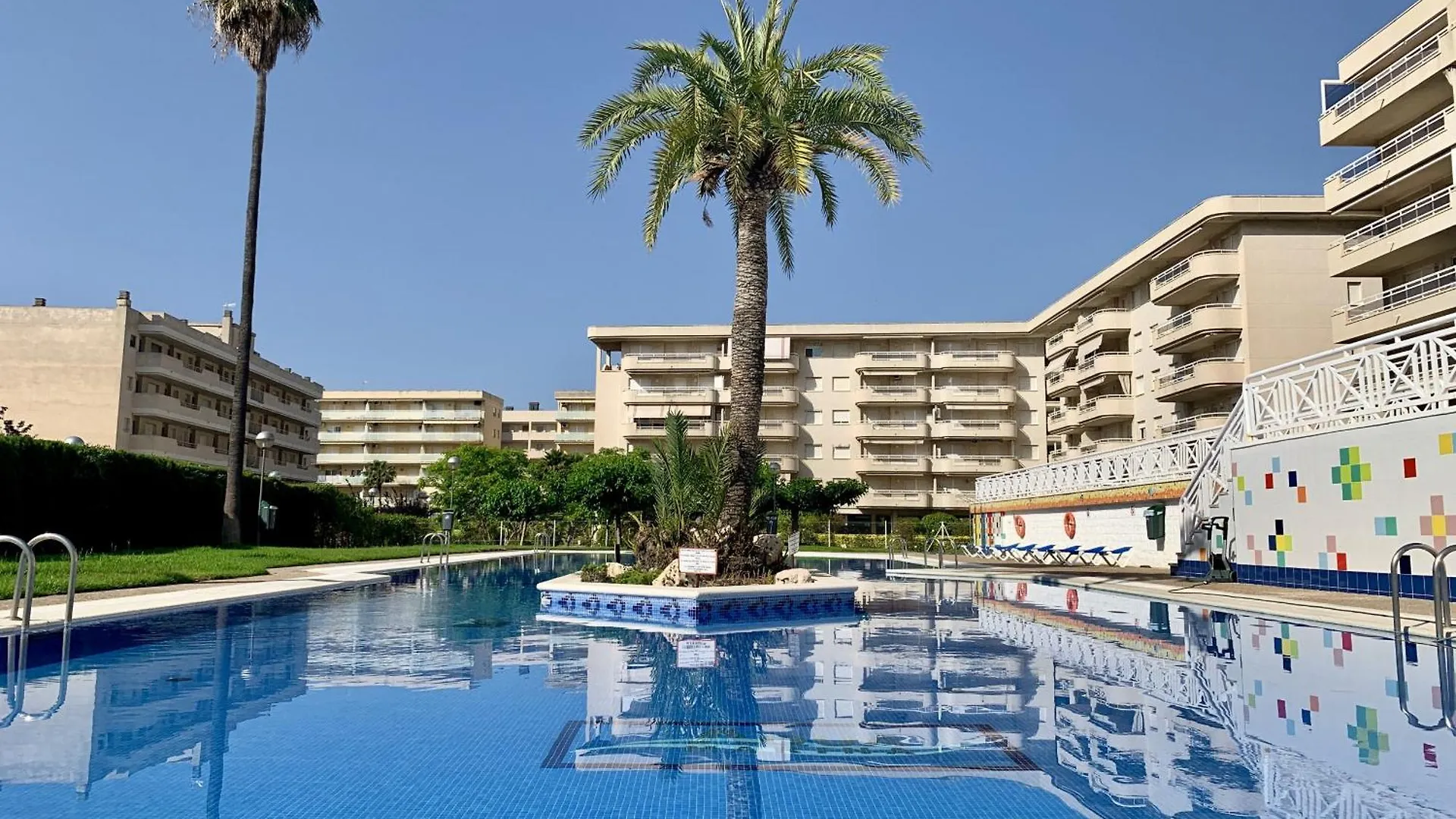 Aquamarina Apartments La Pineda